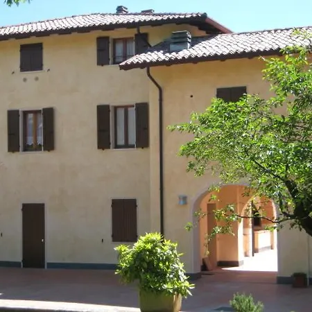 L'oliveto Garden And Swimming Pool Holiday home